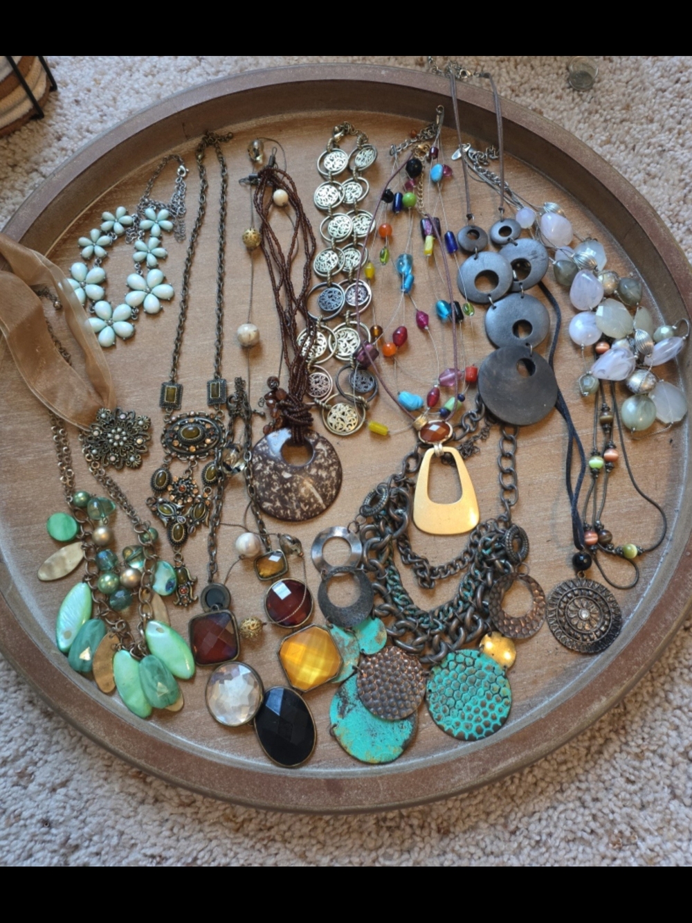 Mixed Color Women's Fashion Necklace Collection